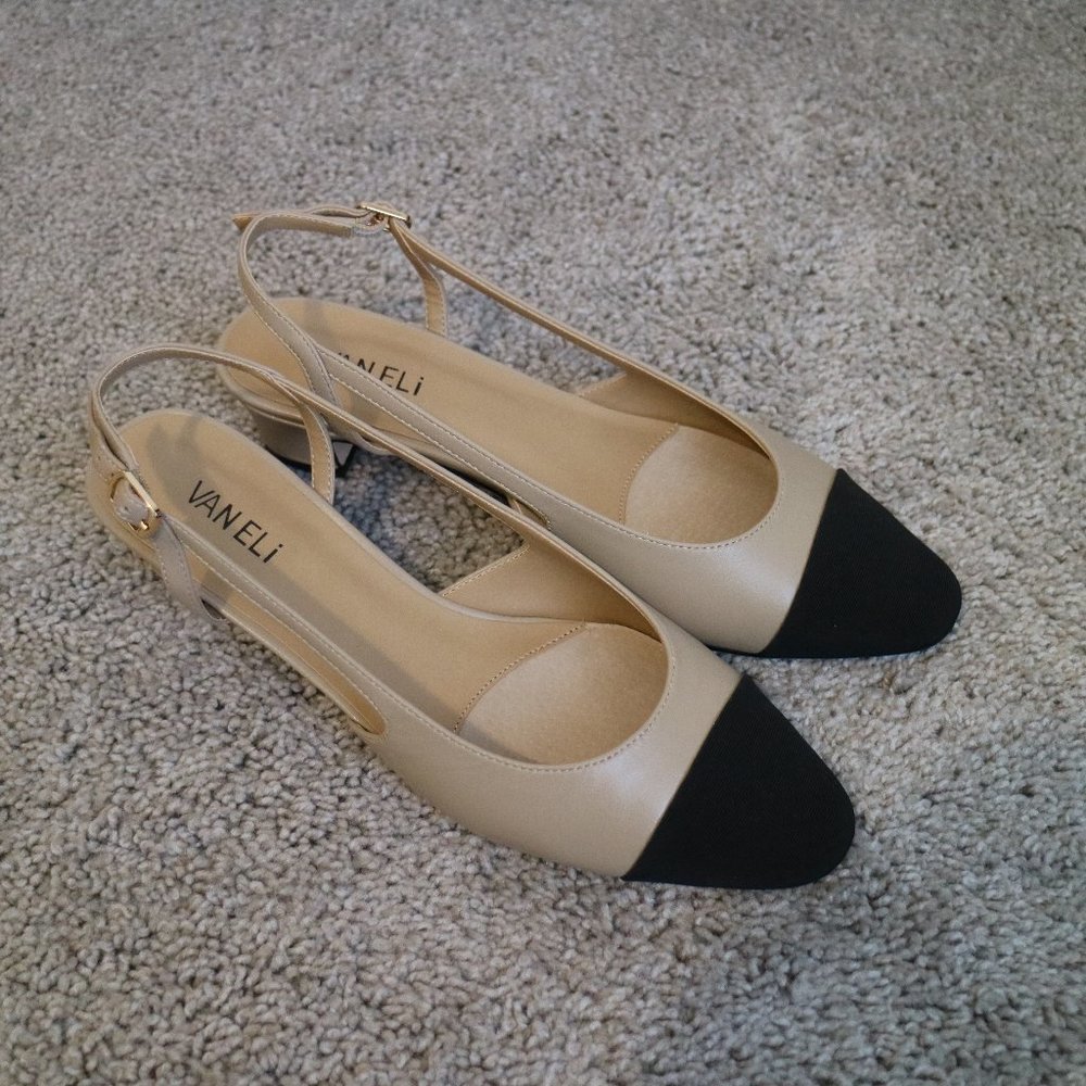 Vaneli 'Aliz' Slingback Pumps